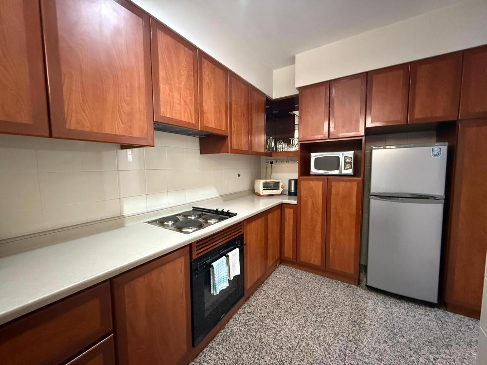 Deluxe One-Bedroom Apartment